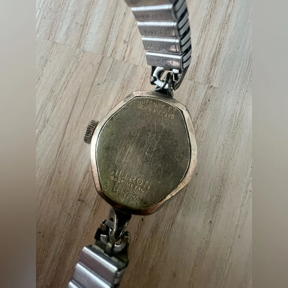 Vintage Dufonte by Lucien Piccard ladies tear drop shaped mechanical watch